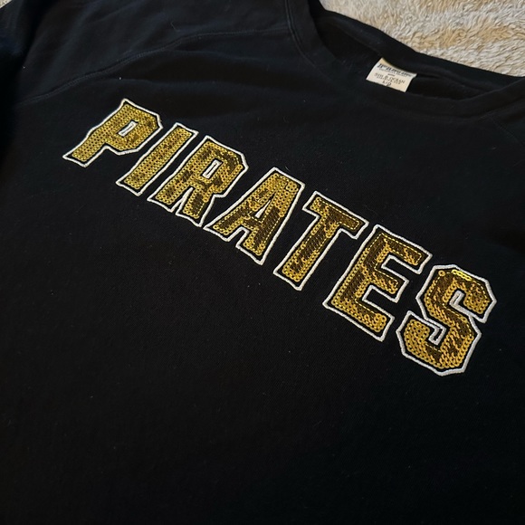 VS Pink Pirates Sweater - Picture 2 of 4